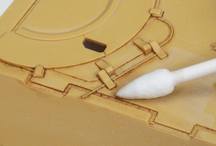 Tamiya Panel Line Accent Color – detail after wash application